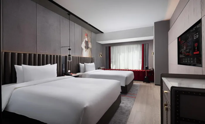 Radisson RED Hotel — 5