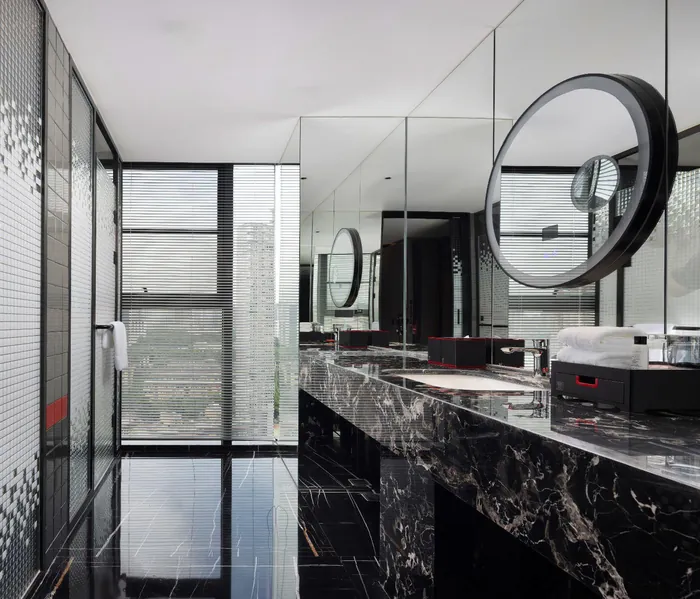 Radisson RED Hotel — 10
